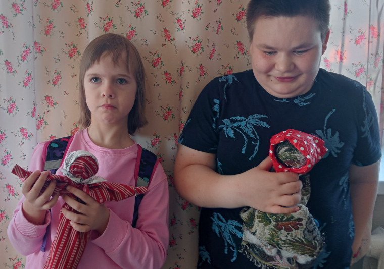 Детство в Военные Годы: Игры и Забавы.